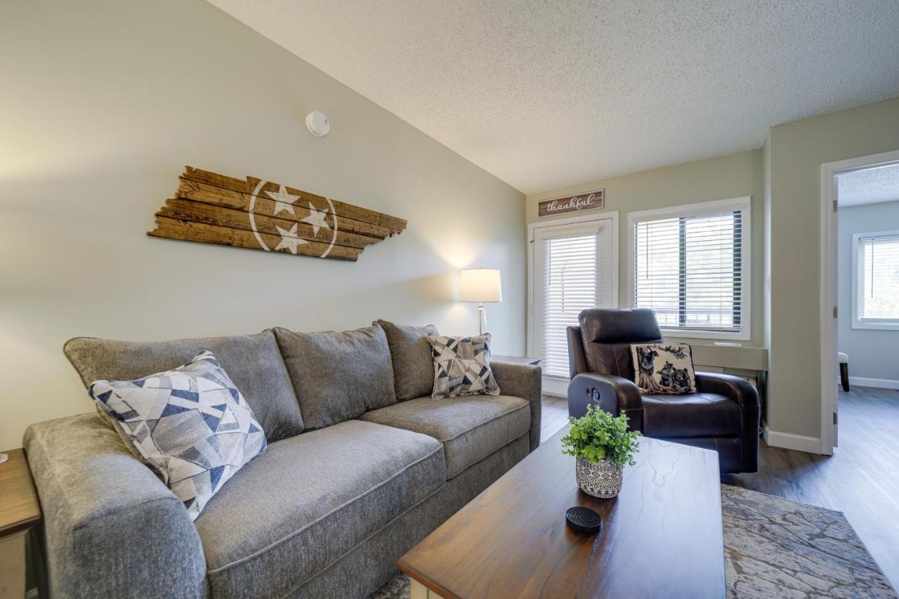 Stylish Gatlinburg Condo With Pool Walk Downtown! Eksteriør billede