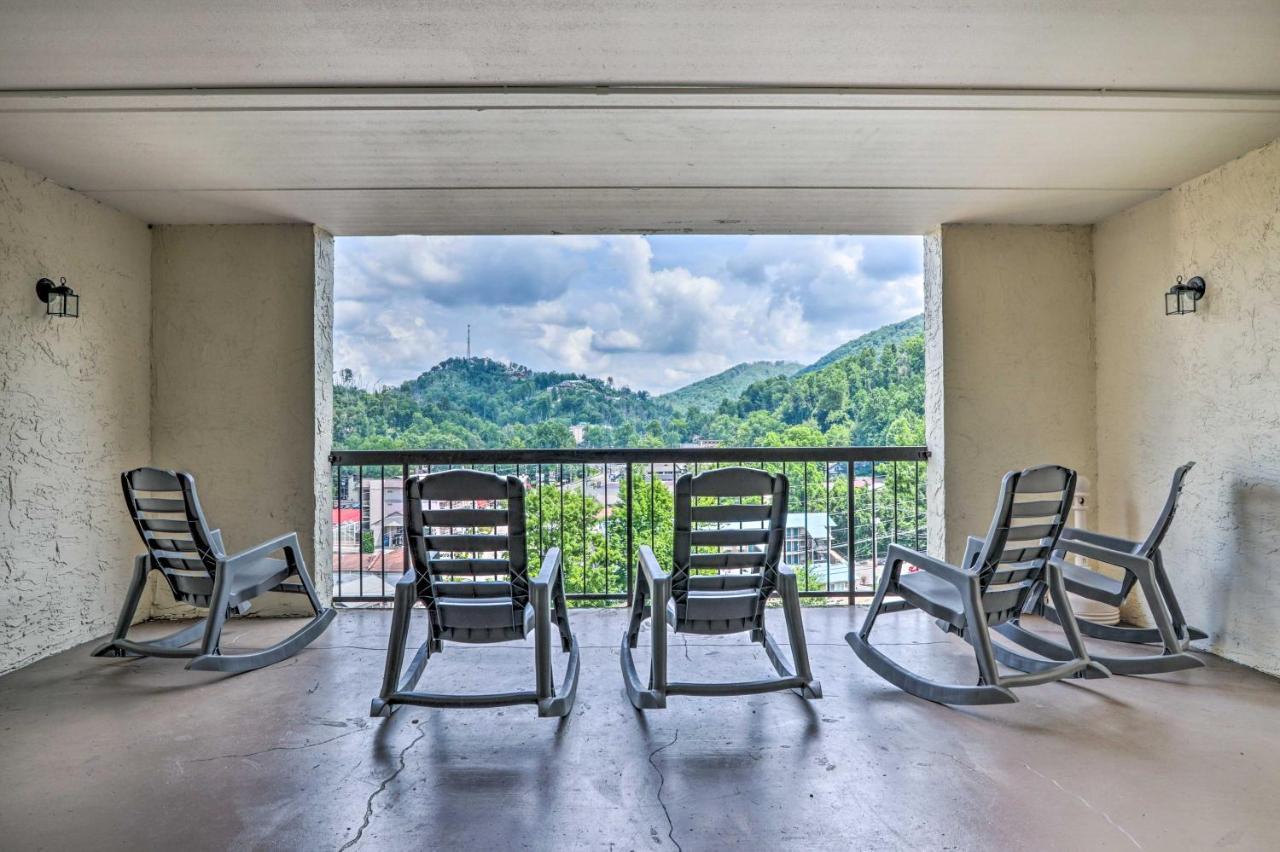 Stylish Gatlinburg Condo With Pool Walk Downtown! Eksteriør billede