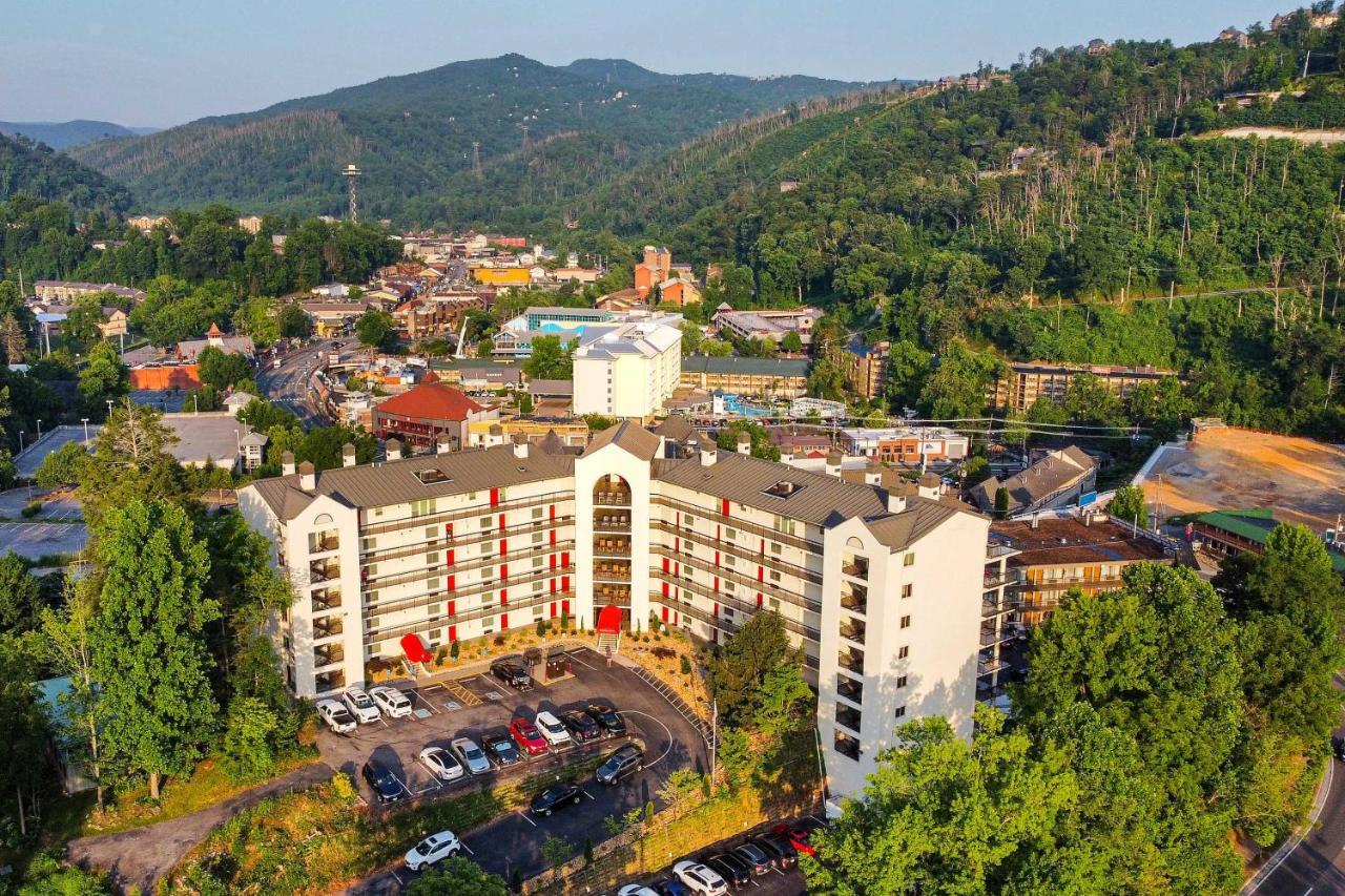 Stylish Gatlinburg Condo With Pool Walk Downtown! Eksteriør billede